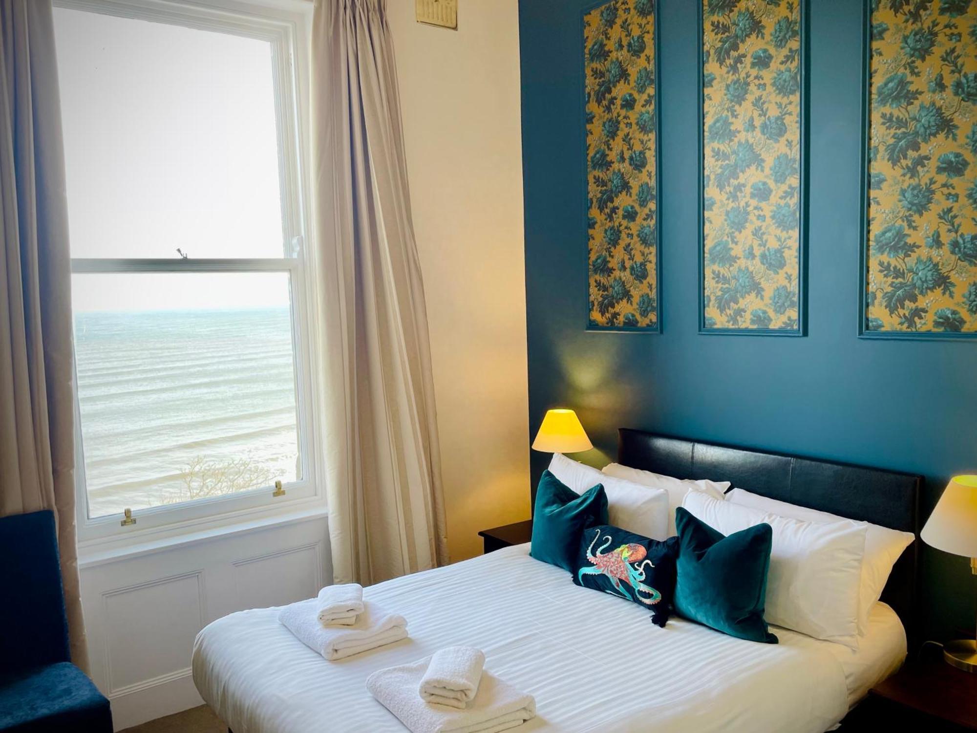 Seaview bedroom